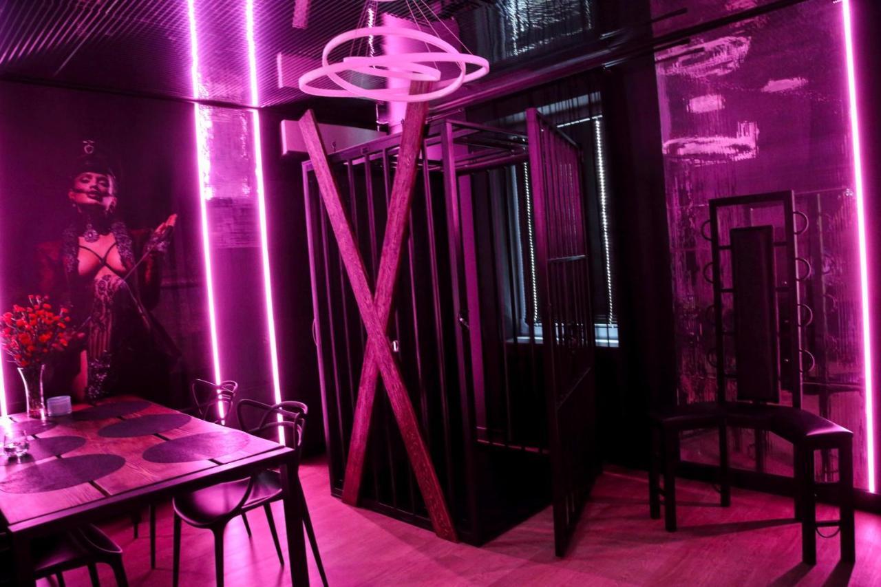 Bdsm Luxxx Gorace Serce Czestochowy - Adults Only Apartment