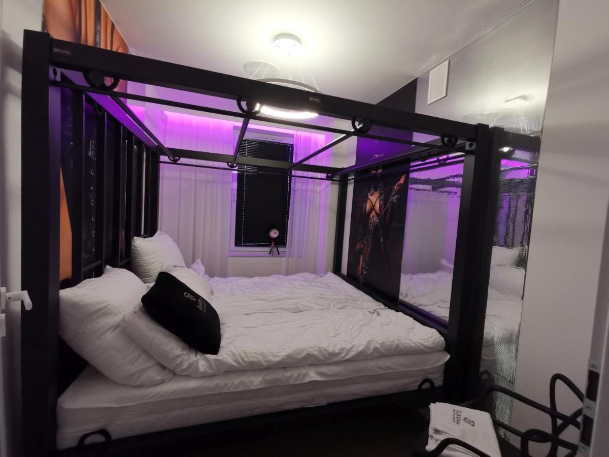 Apartment Bdsm Luxxx Gorace Serce Czestochowy - Adults Only Czestochowa