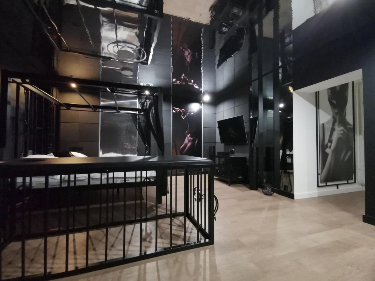 Apartment Bdsm Luxxx Gorace Serce Czestochowy - Adults Only Czestochowa